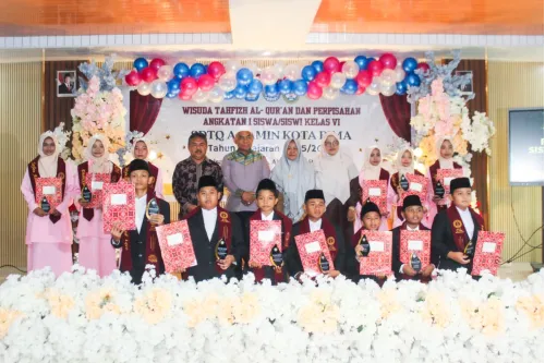 Mencetak Generasi Qur'ani: SDTQ Al-Amin Kota Bima Lepas Angkatan Perdana Melalui Prosesi Wisuda Tahfidz Khidmat